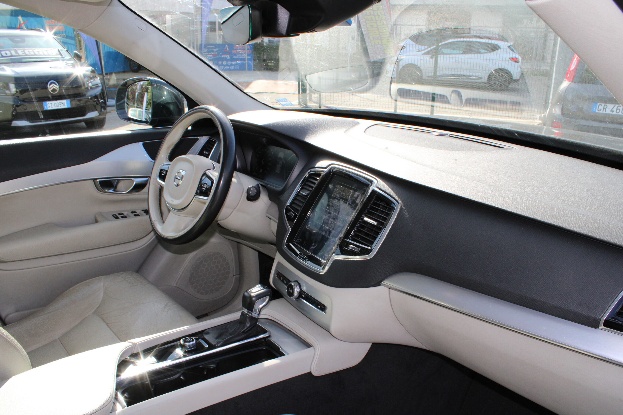 Volvo XC 90 XC90 D5 AWD Geartronic 7 posti Momentum